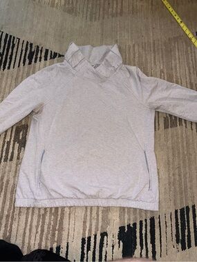 lululemon athletica Light Gray Active Sweatshirt Size 12